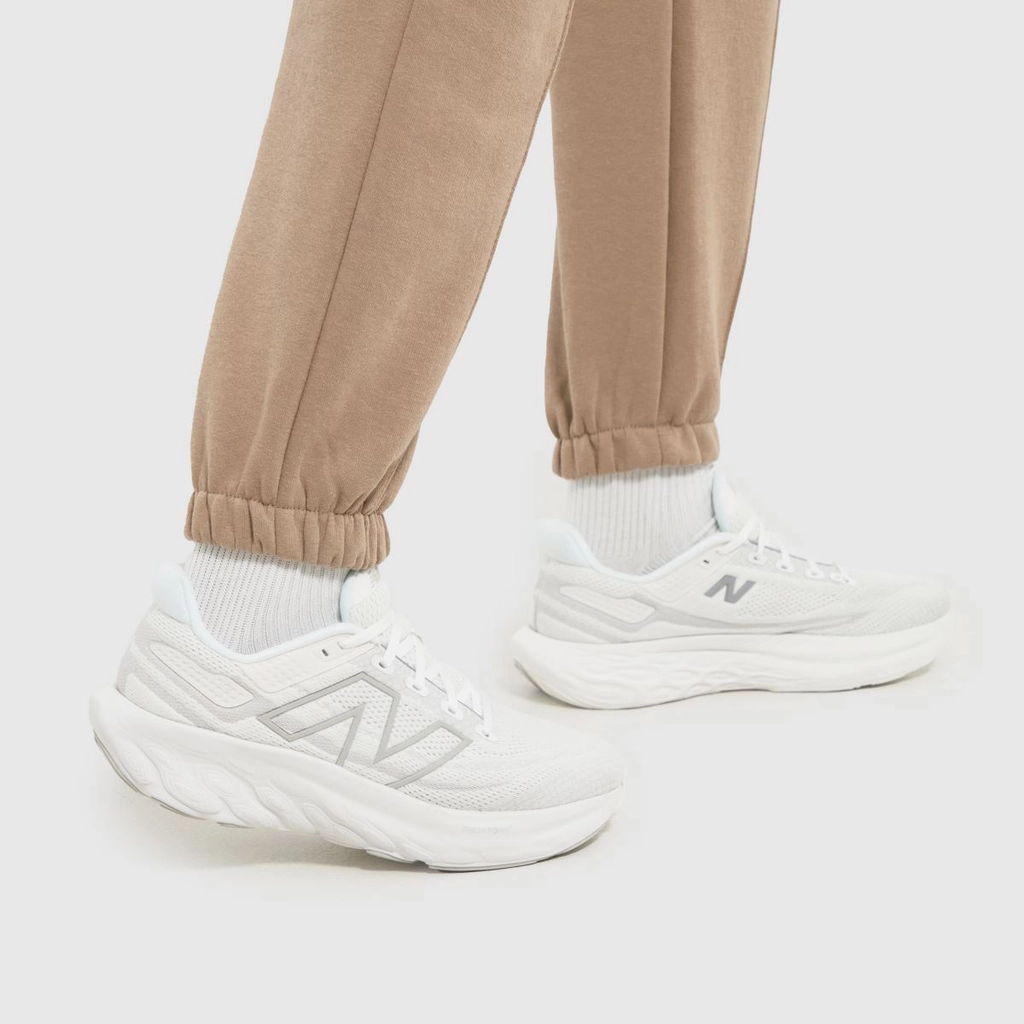 New Balance fresh foam x 1080 v13 trainers in white